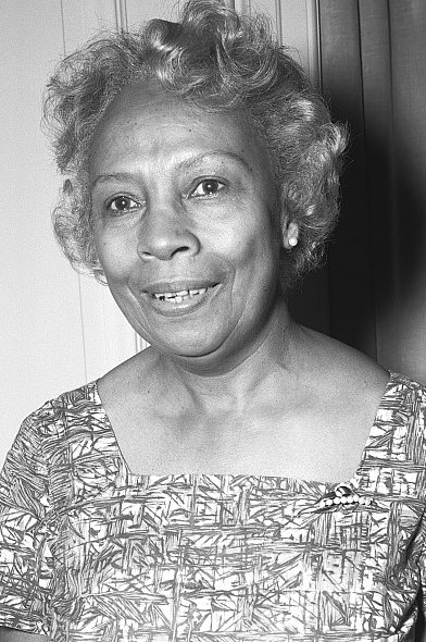 1994: Dorothy Porter Wesley awarded Charles Frankel Award