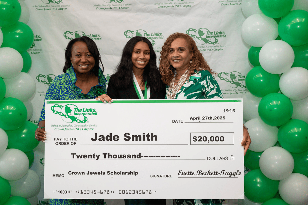 Charlotte Links chapter awards $95K to local students