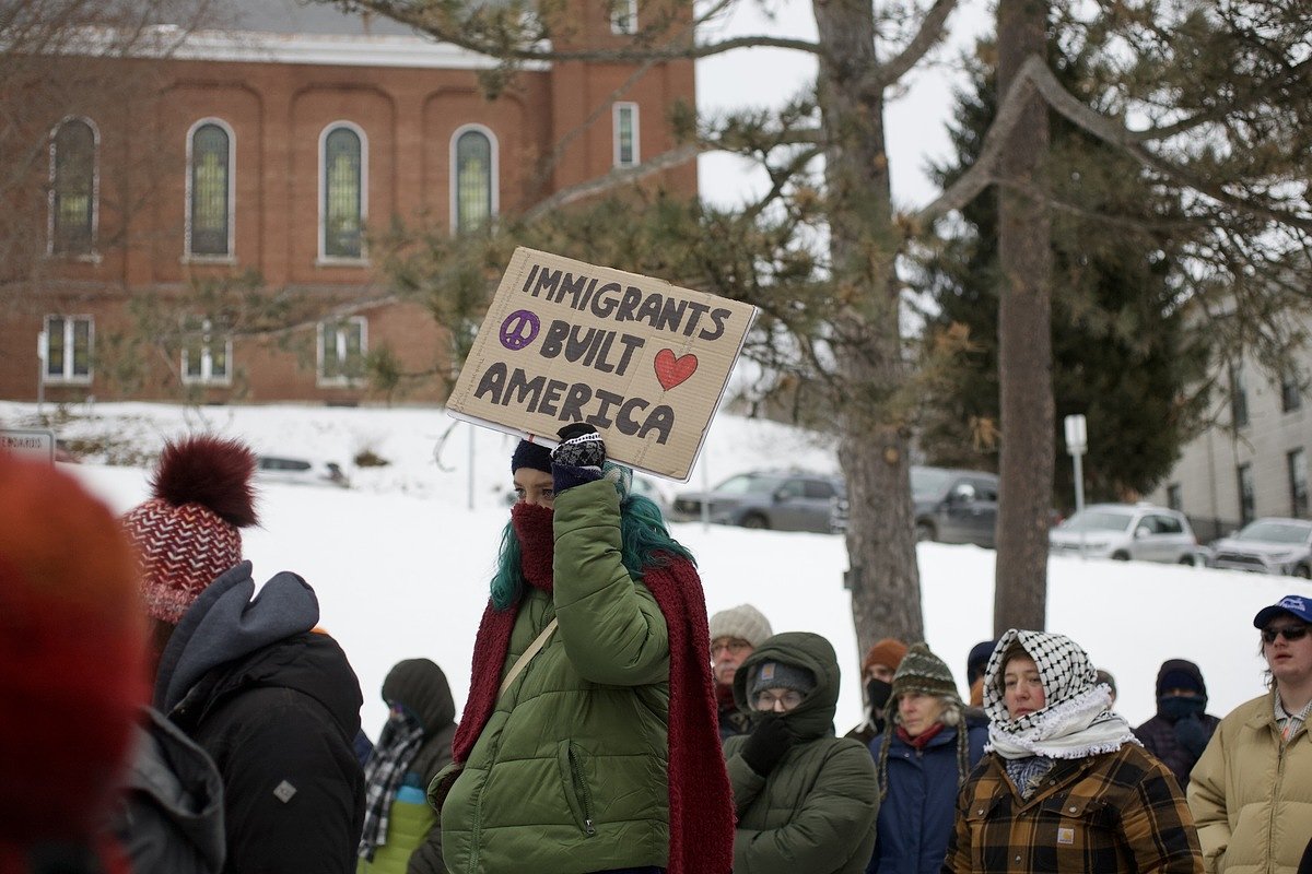 Bangor to consider restricting cooperation with federal immigration agencies