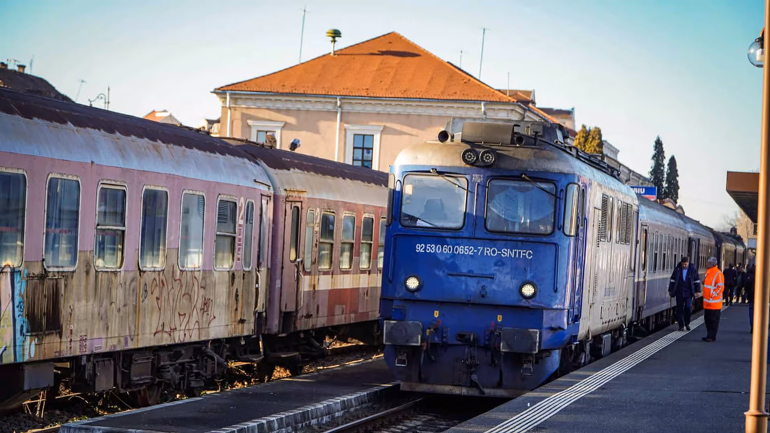 Anunț CFR: toți studenții beneficiază de reducerea de 90 la sută la transportul cu trenul