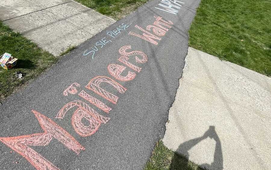 Bangor woman who wrote chalk messages outside Susan Collins' house is running for Senate