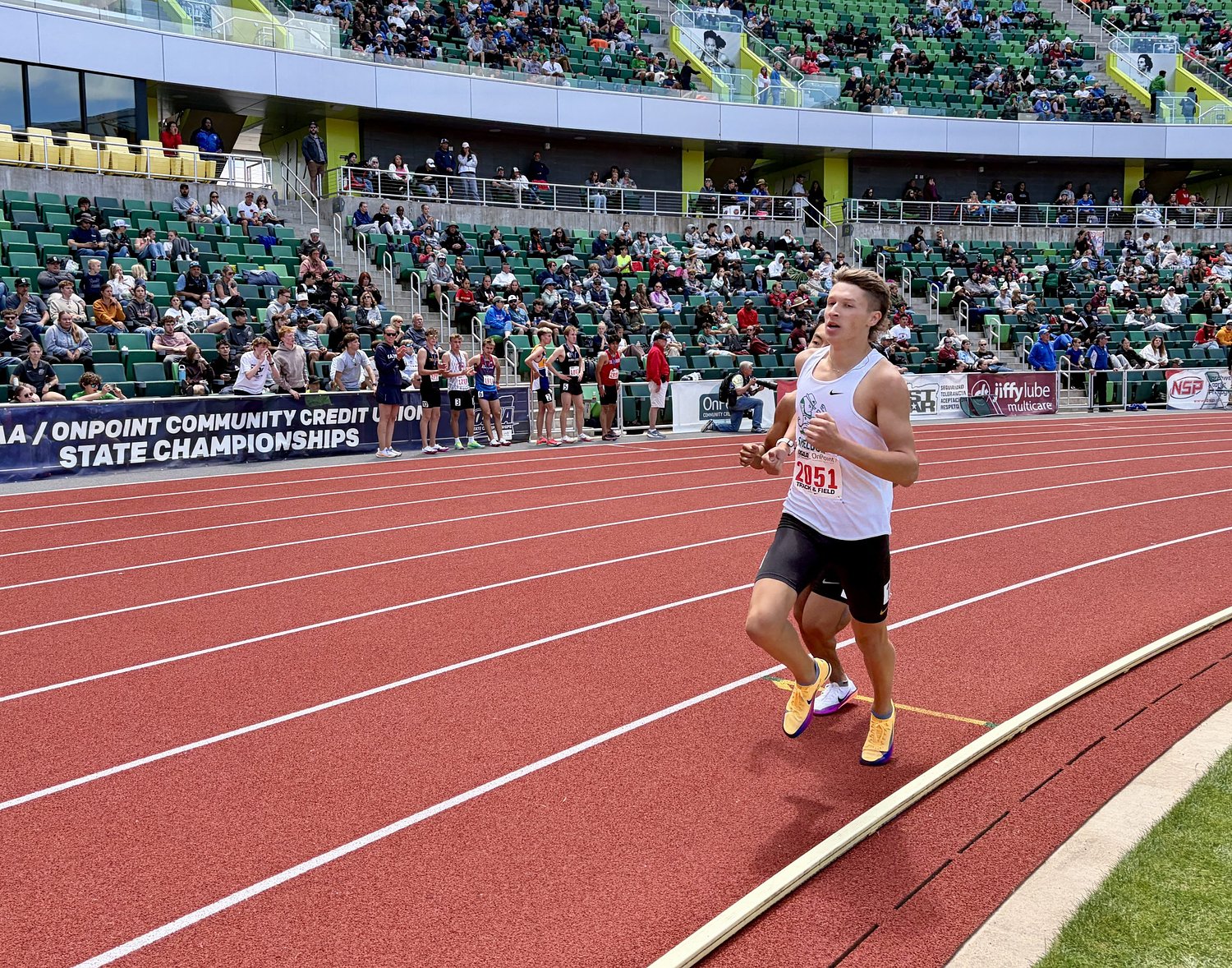 Sheldon senior Schoenherr claims second OSAA title in final meet