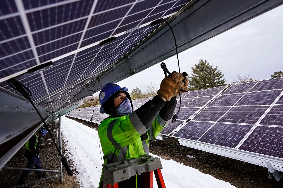 Down East town bans large solar farms