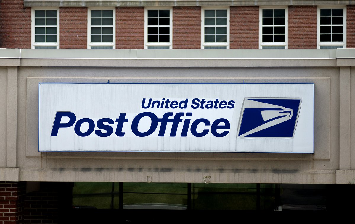 Maine island air service says it won’t deliver mail because USPS owes nearly $400K