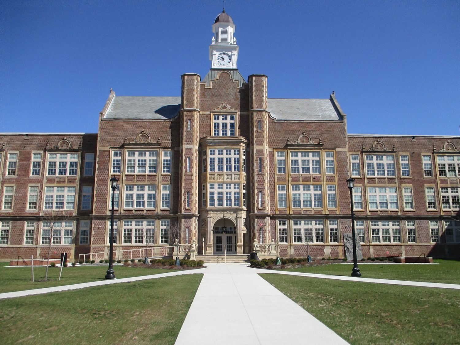 How Cleveland Heights High School plans to celebrate its 100th anniversary this month
