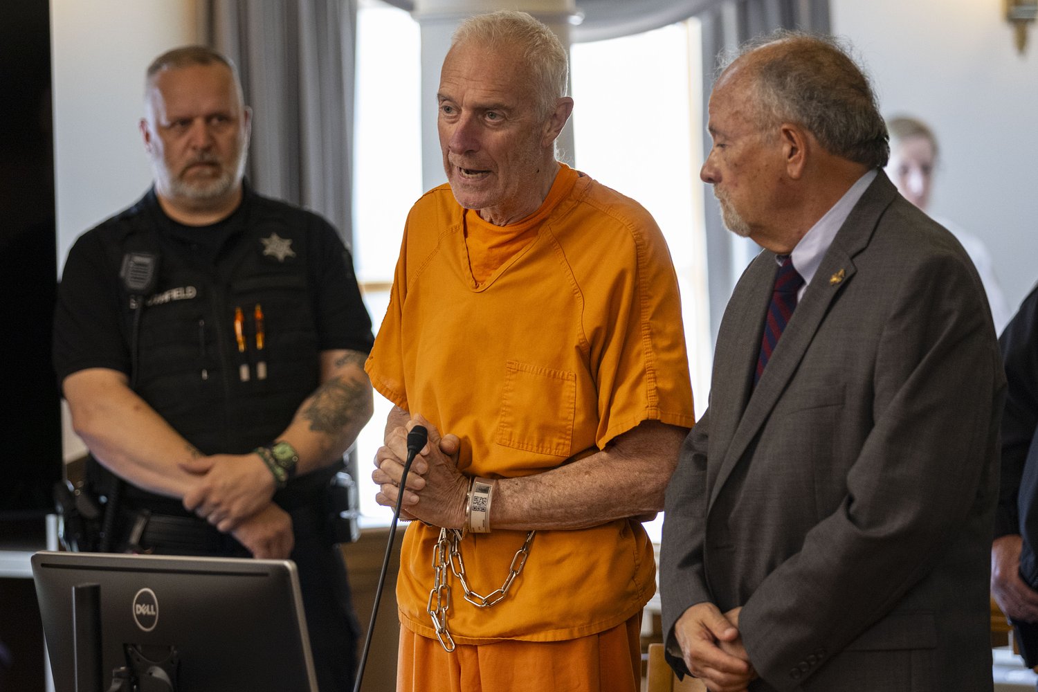 Burt Marshall’s victims got what they came to see - the ‘conman’ in shackles (video)