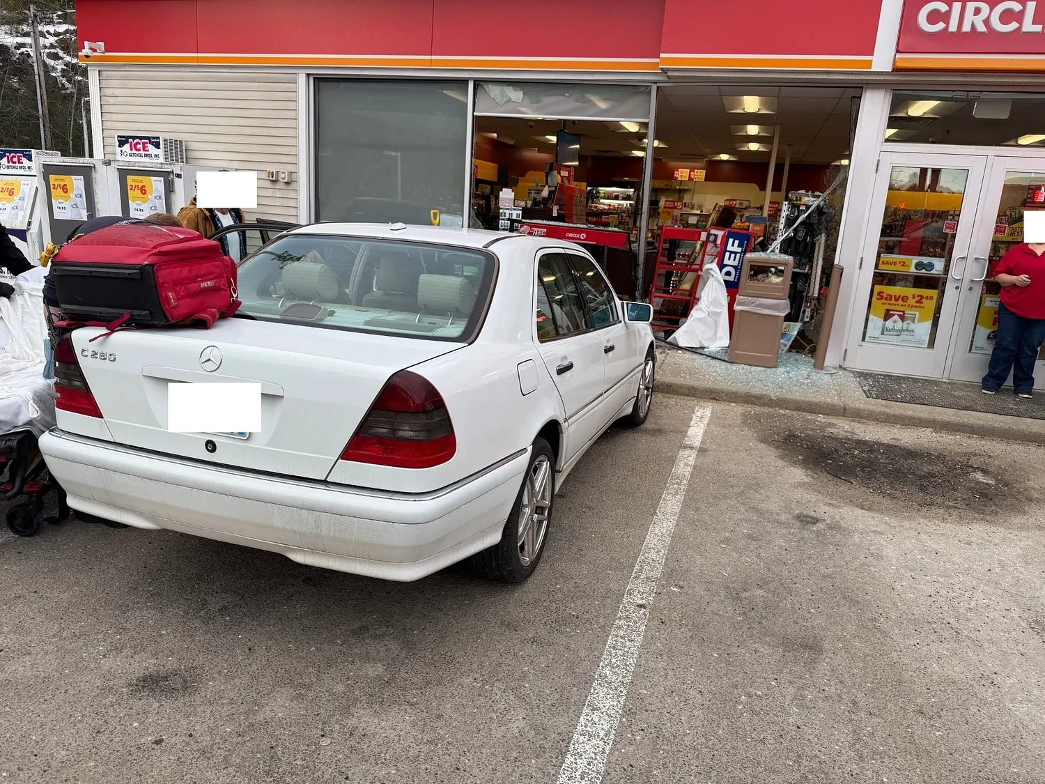 Elderly woman crashes car into Allenstown Circle K store