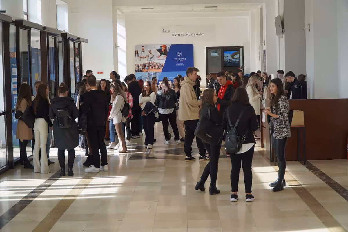 Sibiul are „lipici” pentru studenți din SUA, China, Mexic și Tanzania. O facultate îi atrage ca un magnet