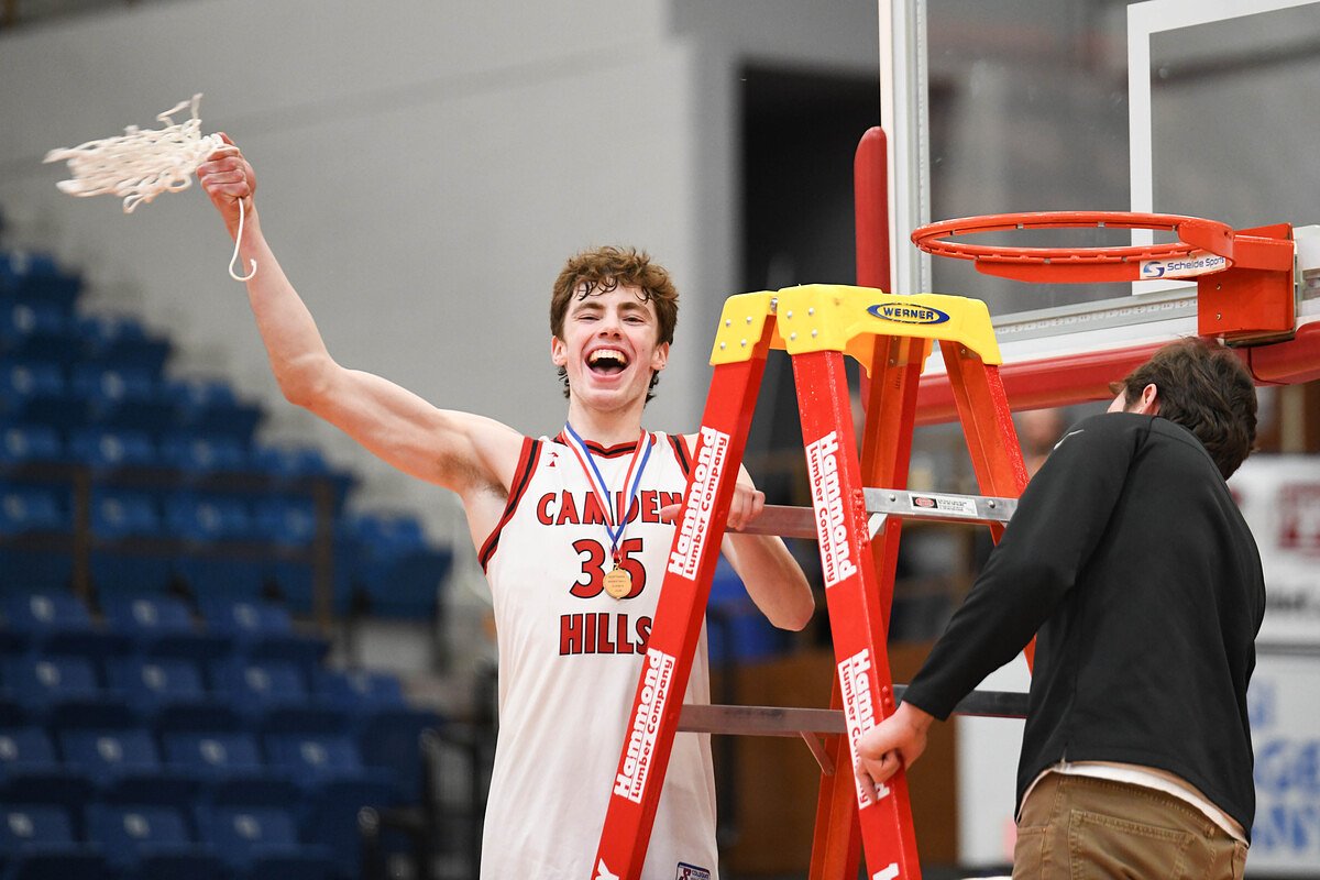 Camden Hills wanted to be ‘trailblazers.’ So they went out and won a Class A regional title.
