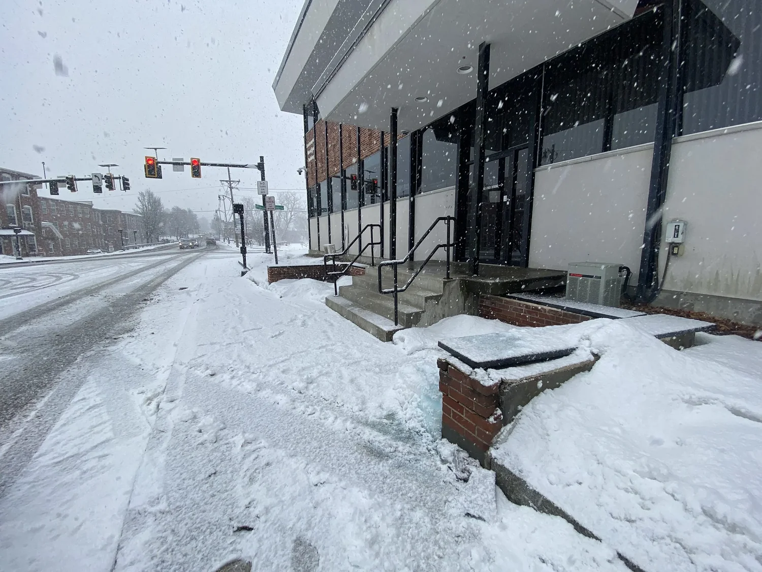 Snow brings slew of vehicle accidents in Easthampton