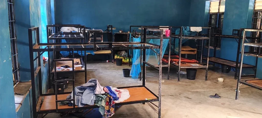 Pope calls on kidnappers in Nigeria to free 265 students and teachers after 50 pupils escape