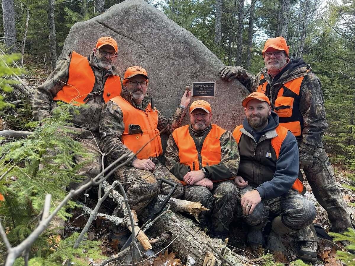 He buried his father’s ashes, then shot a 10-point buck an hour later