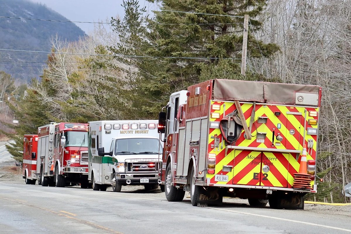 Fire destroys Otter Creek home, leads to power outage 