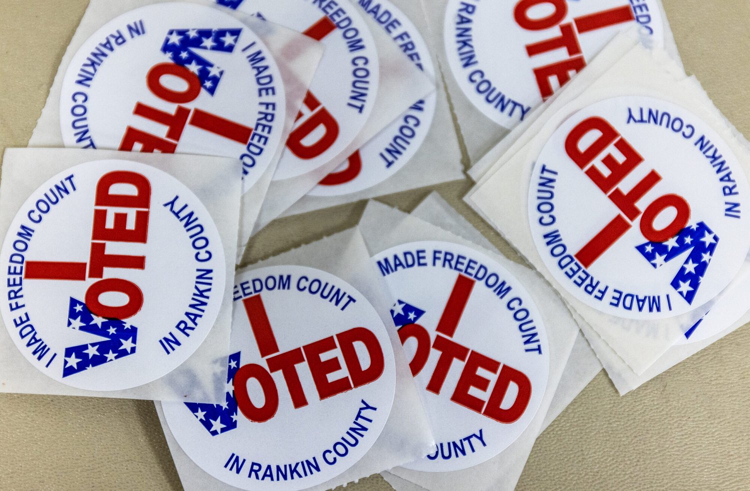 Measures allowing former felons to regain voting rights clear House committees 