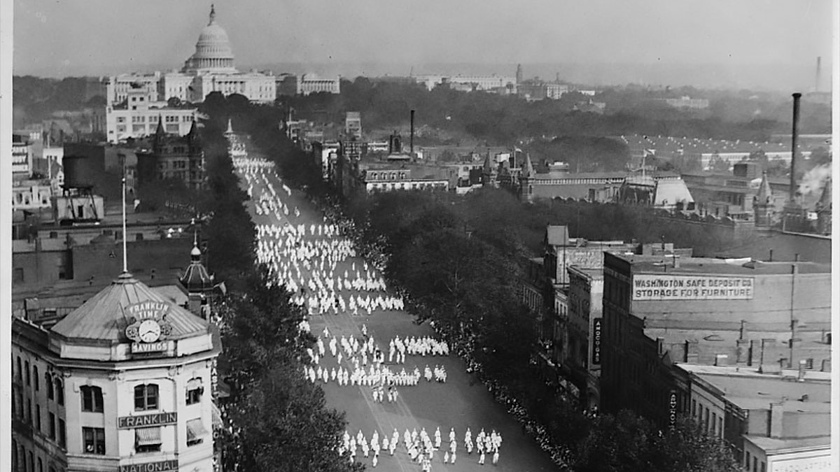 1925: Ku Klux Klan marches in D.C.