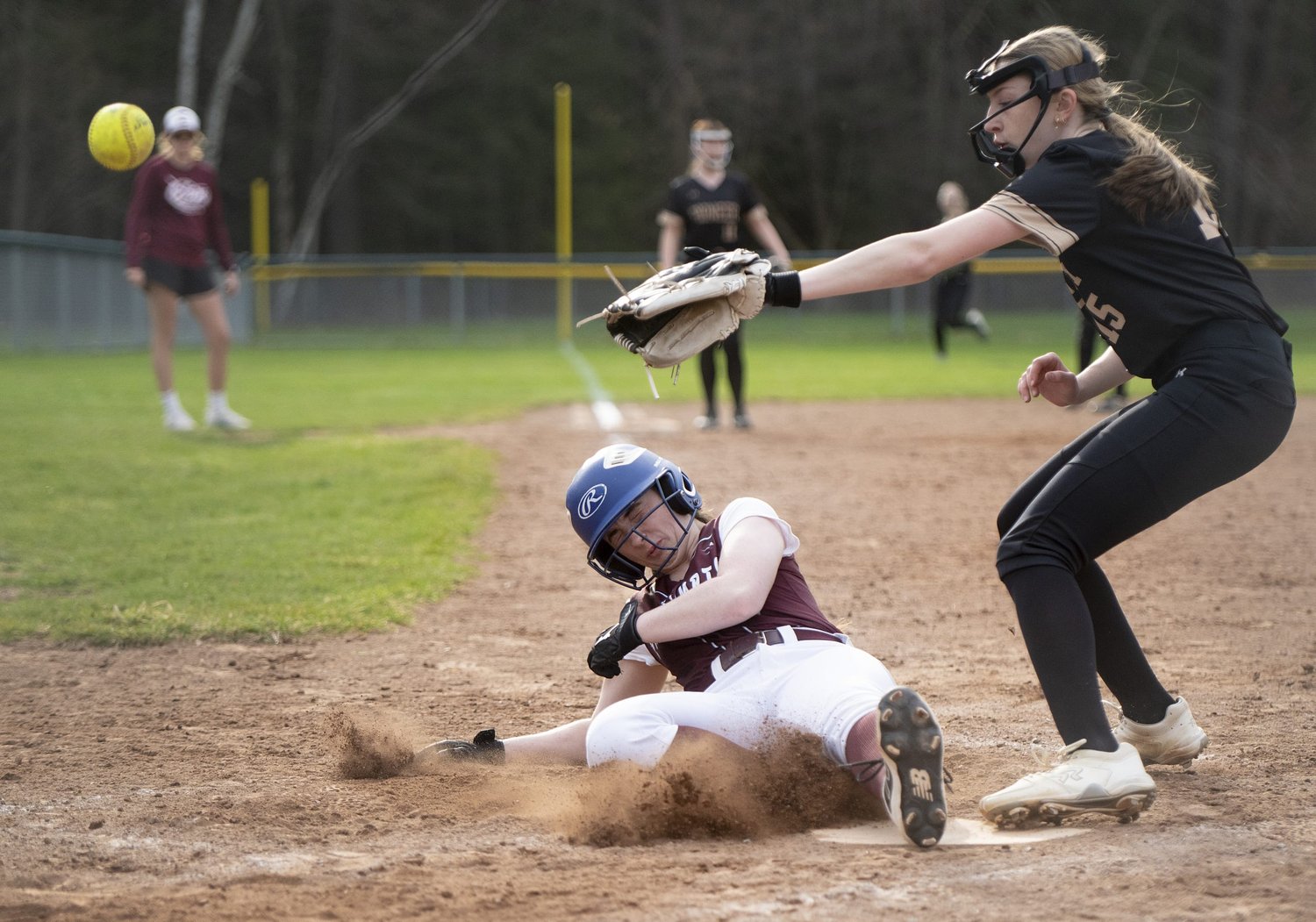 H.S. Roundup: Pioneer softball loses to Easthampton on the road