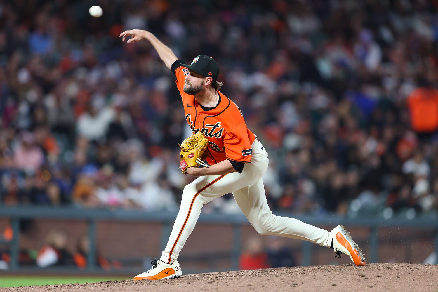 US Senator demands MLB explain warnings to Giants pitchers