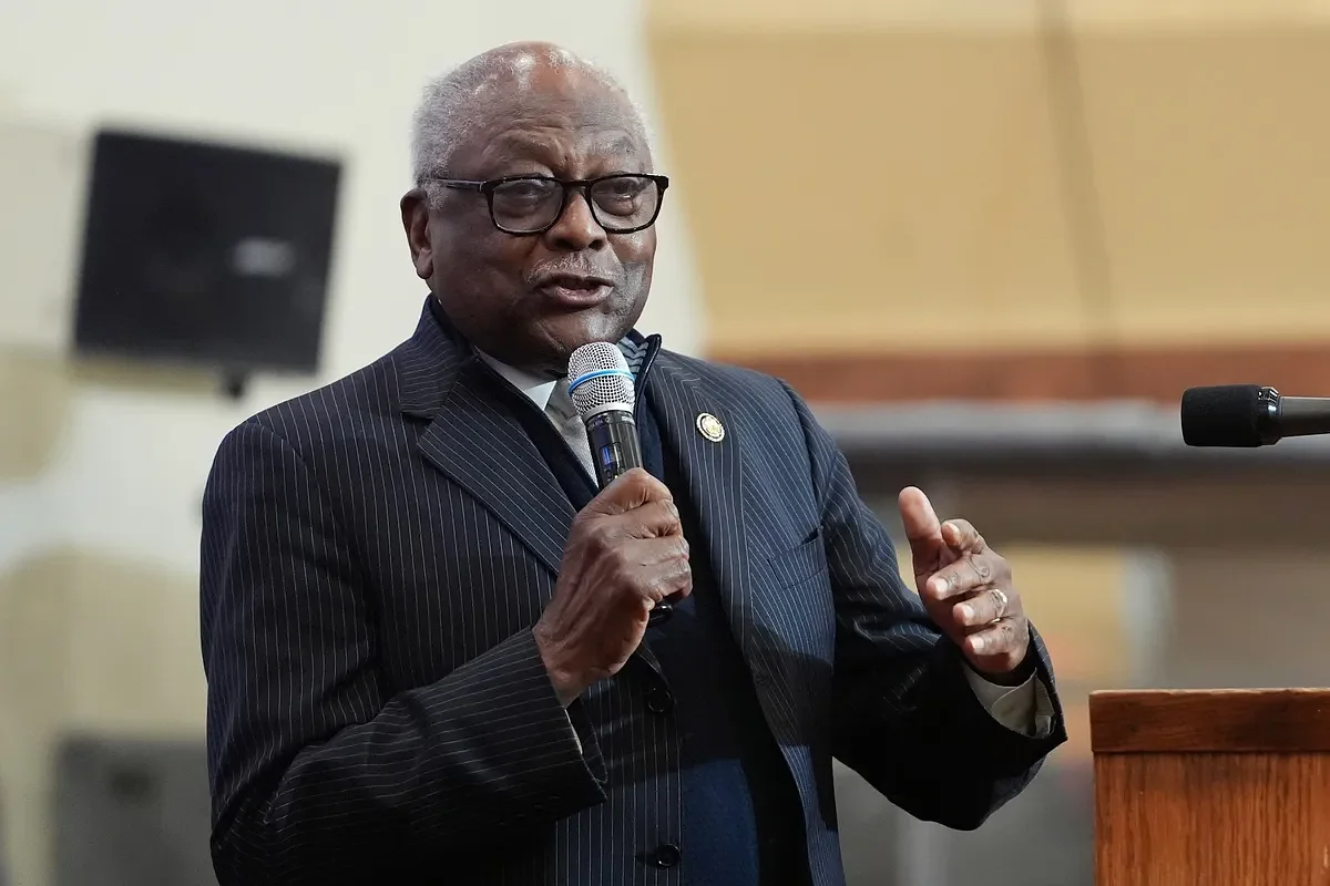 James Clyburn, Harvey Gantt to hold fireside chat in Charlot...
