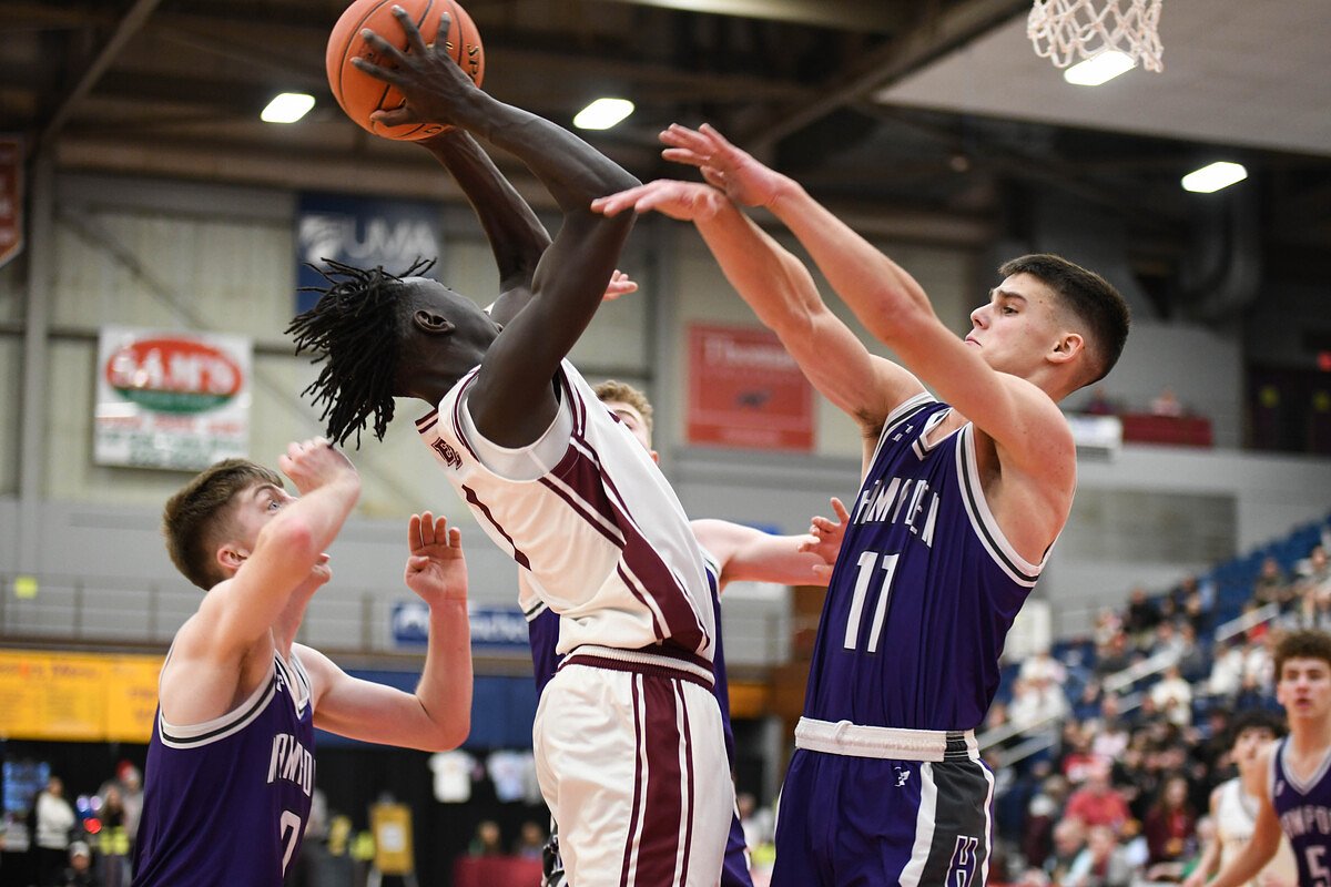 Edward Little holds off scrappy Hampden Academy boys