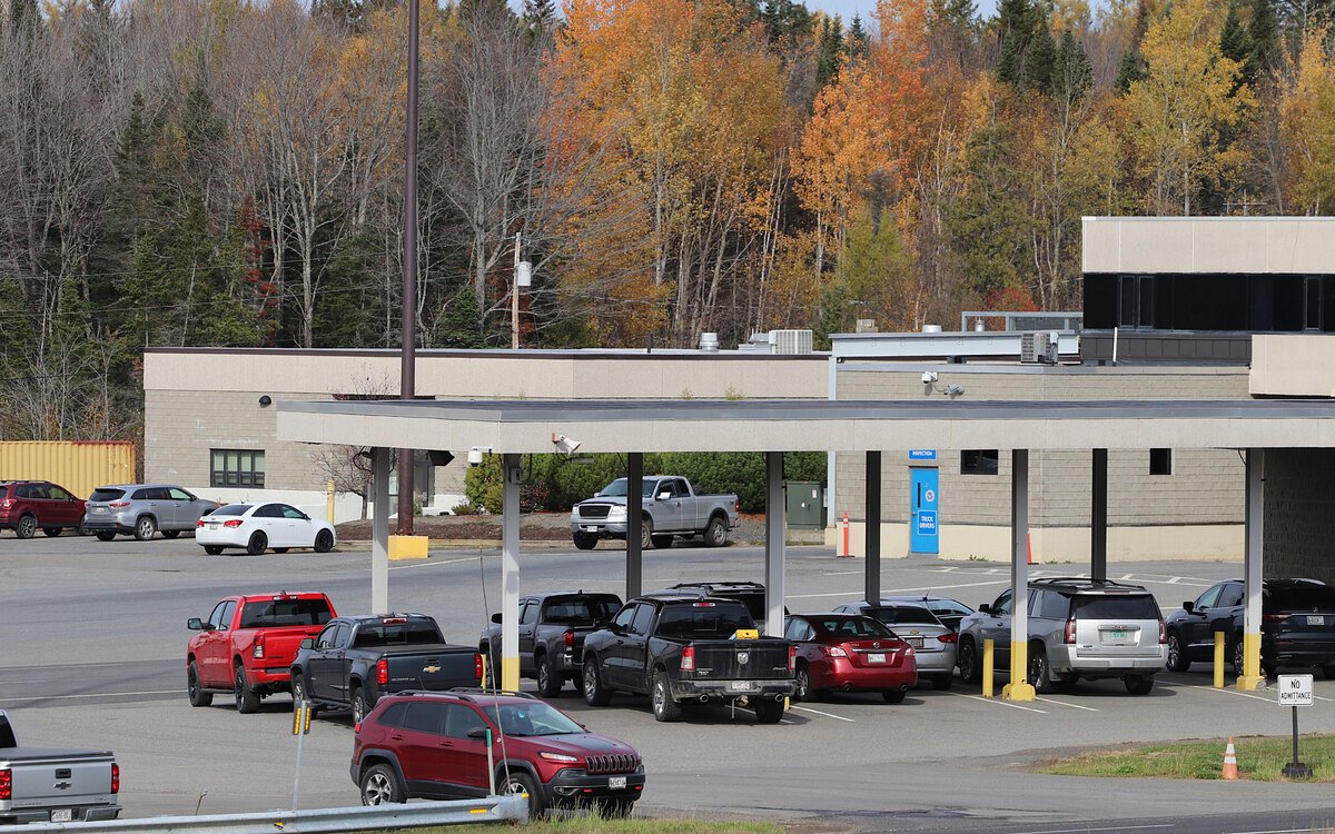 Maine halts undercover plates after border security request
