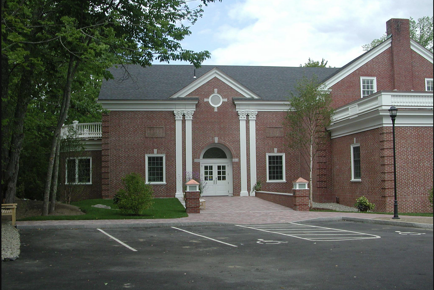 Blue Hill library plans to remove neighboring house to make room for expansion