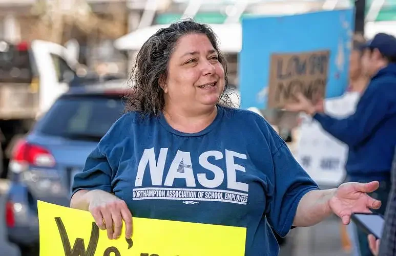 Northampton School Committee approves new contract for teachers, school staff