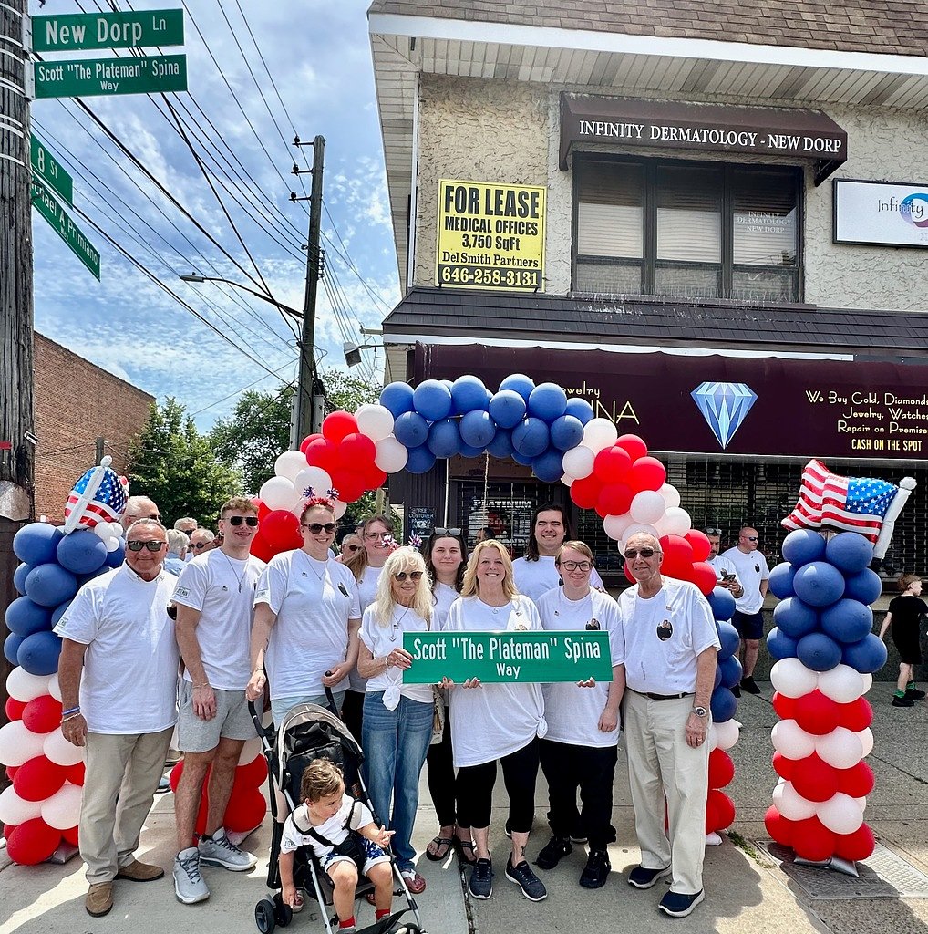 New Dorp street now named for Purple Heart recipient and renowned community leader who everyone knew as ‘The Plateman’