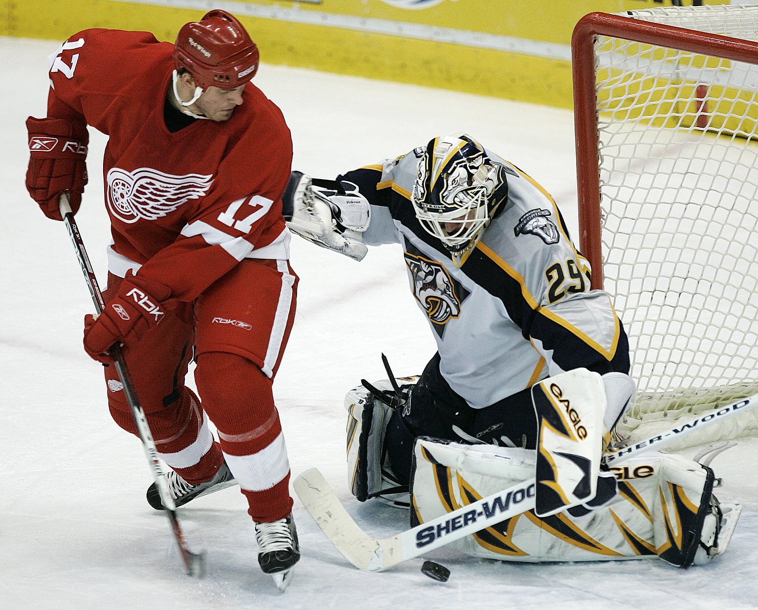 Kyle Calder, who joined Red Wings at 2007 trade deadline, dies at 47