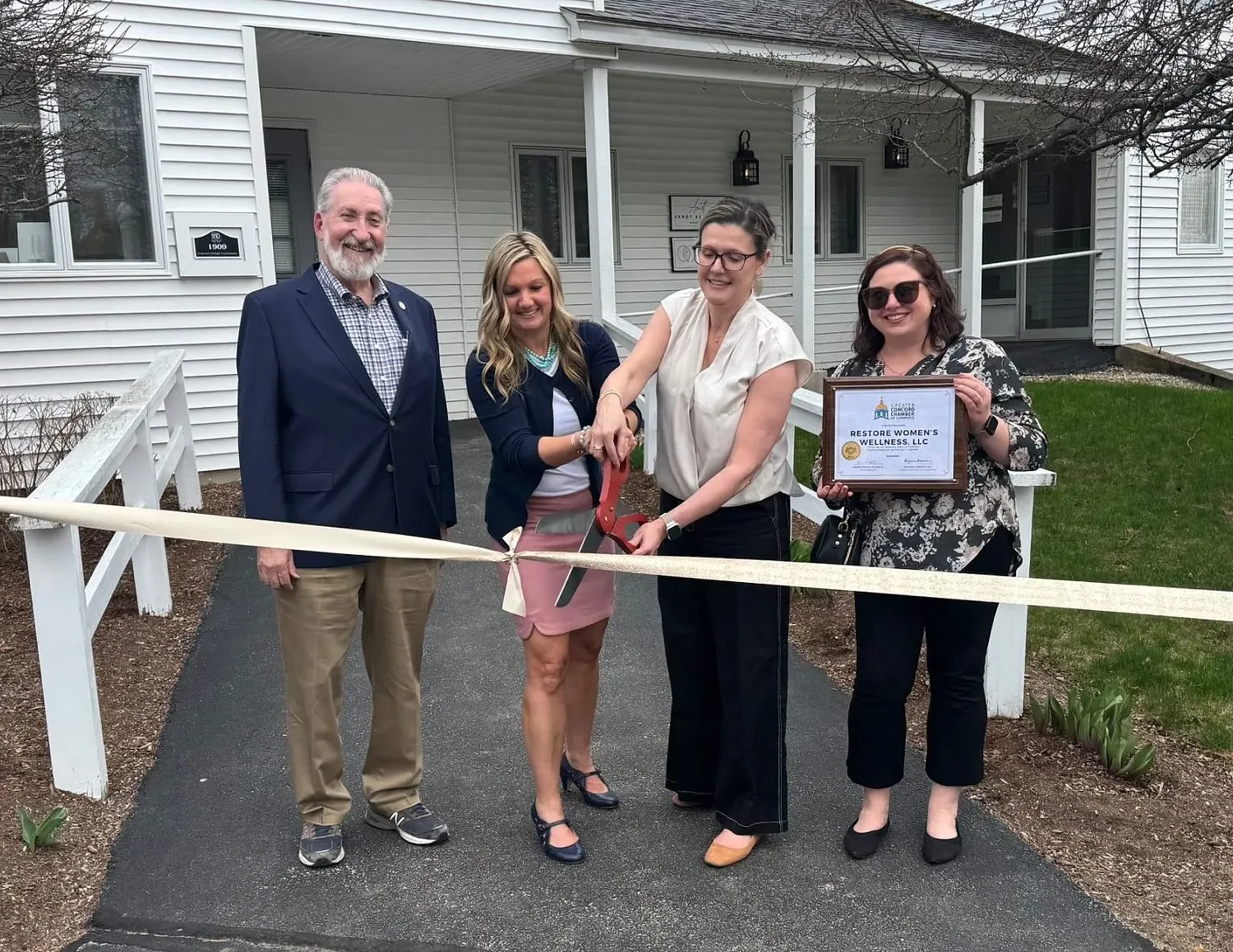 'Good empathy and a good ear': New women's health clinic brings attention to midlife, menopause and individualized care