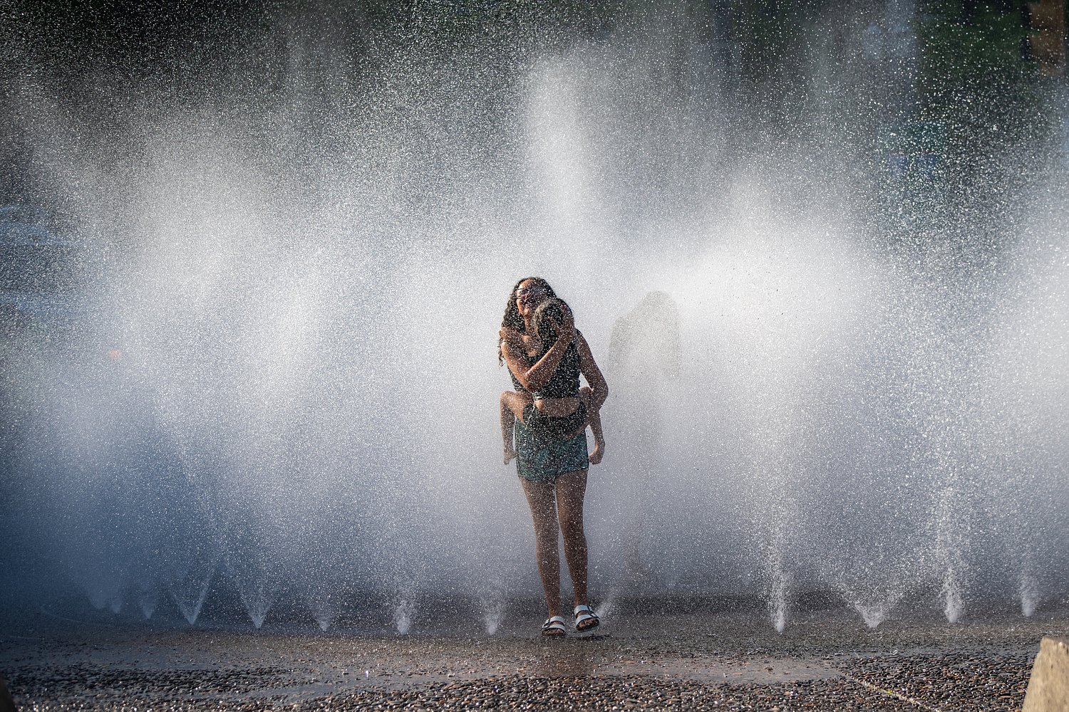 Cooling centers in Multnomah County uncertain as officials weigh response to extreme heat watch