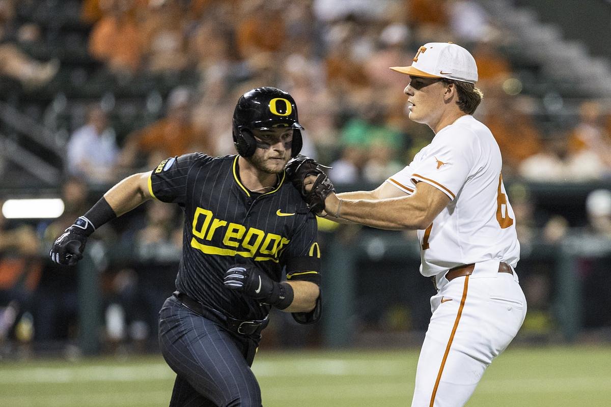 Ducks’ missed chances define Super Regional Game 1 loss to Texas