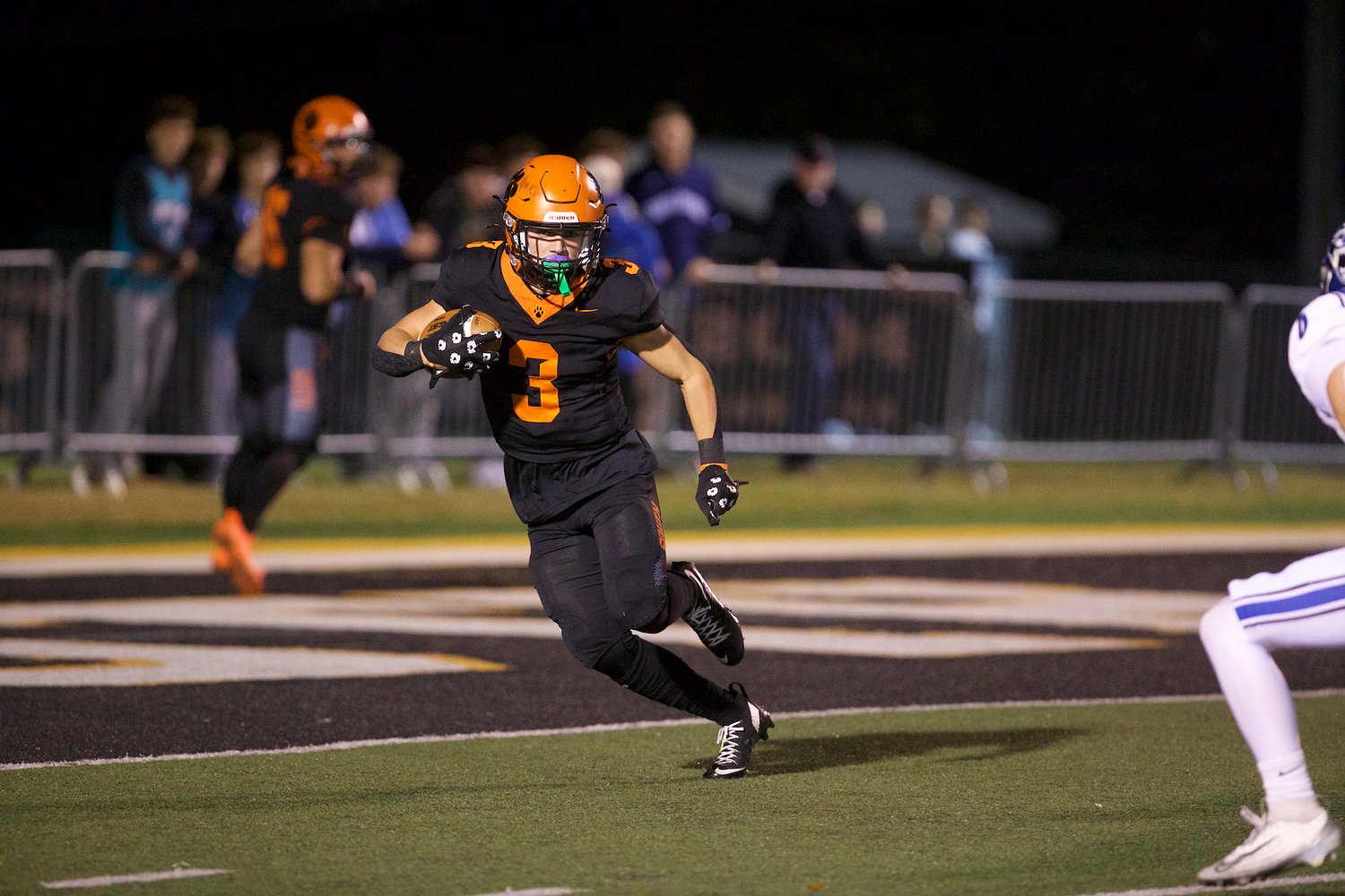 Owen Yorke runs wild, goes for five touchdowns to help Wheaton Warrenville South over St. Charles North