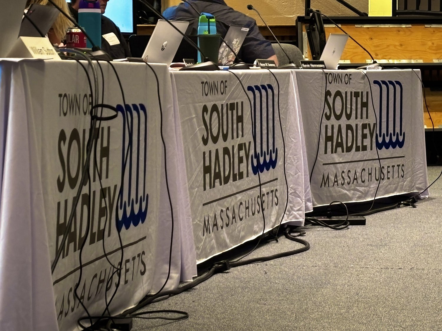 South Hadley TM votes to save library, debates at length on police capital funds