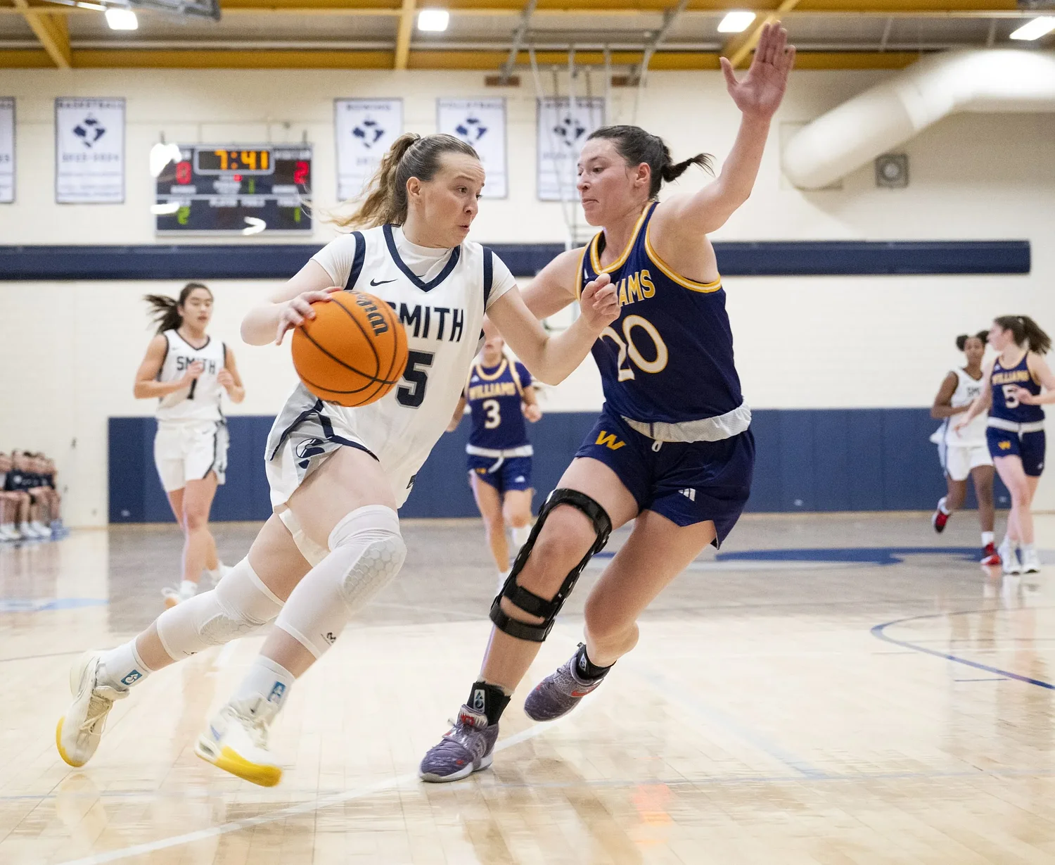 Smith College women’s basketball cruises to 6-0 start with win over Williams
