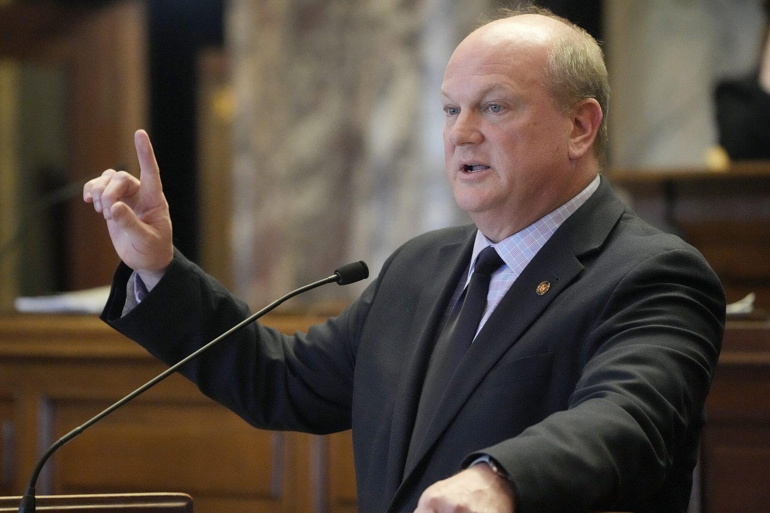 National Rifle Association successfully lobbies against bill taking away guns from abusers