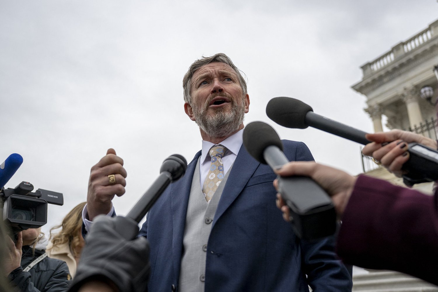 Two top Kentucky Republicans endorse challenger to anti-Israel GOP Rep. Massie