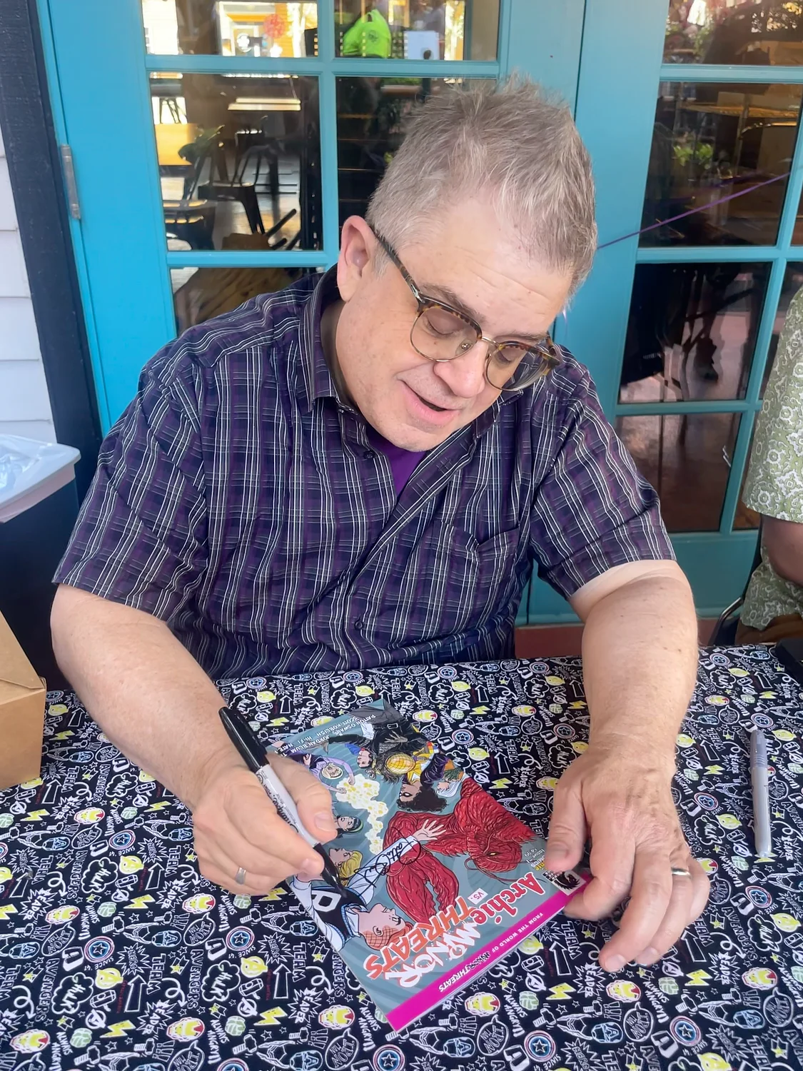 Patton Oswalt, comics all-stars sign comics in Eugene