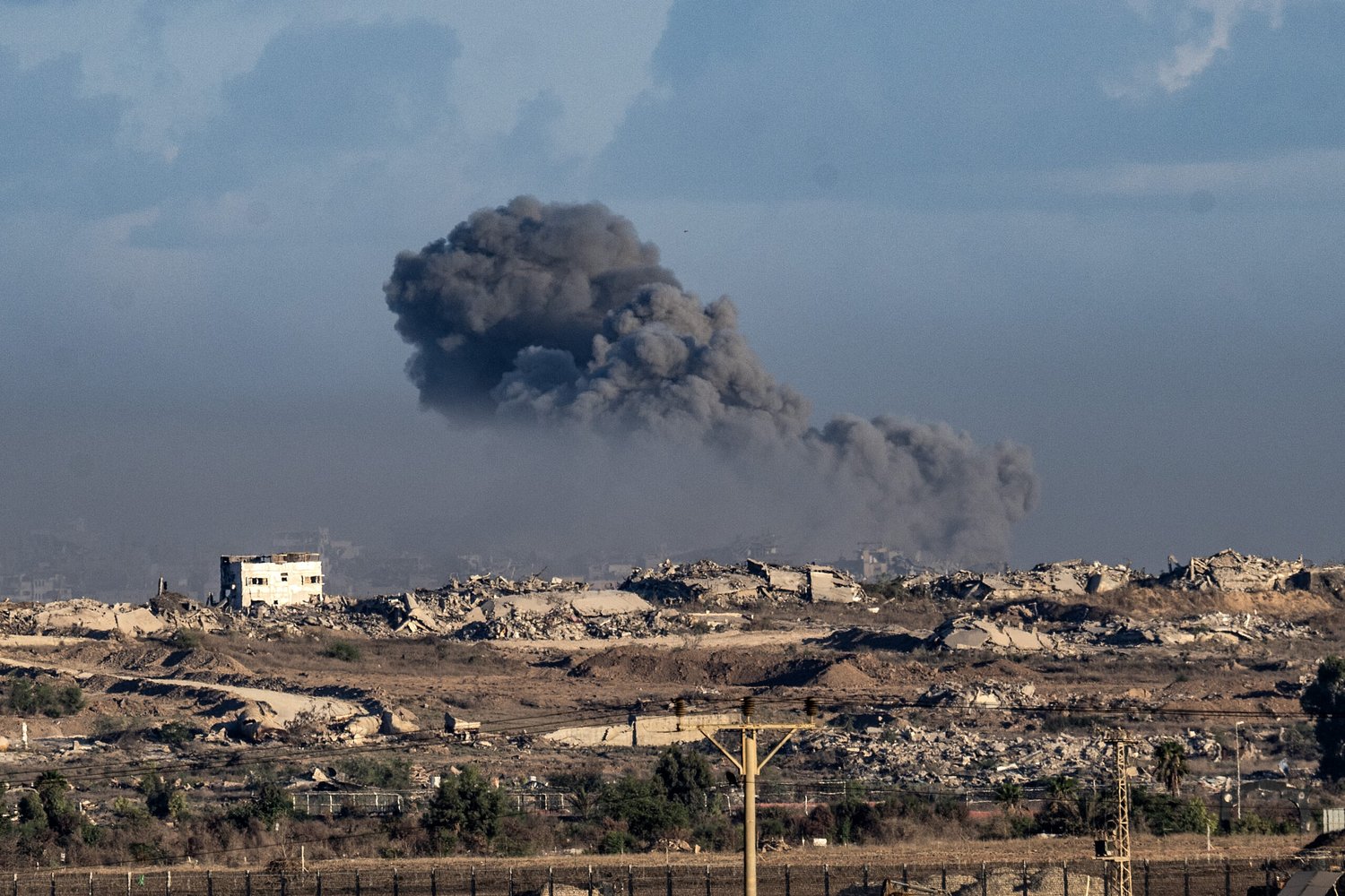 Israel strikes in Gaza after Hamas ceasefire violations