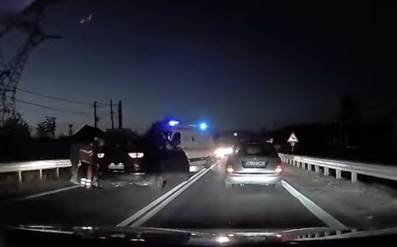 Tragedie pe DN7 în Vâlcea: un șofer din Sibiu a murit la volan, după ce i s-a făcut rău în mers / video