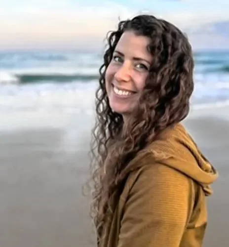 BACKYARD NATURALIST: Emma Kluge — My, What Big Feet You Have!