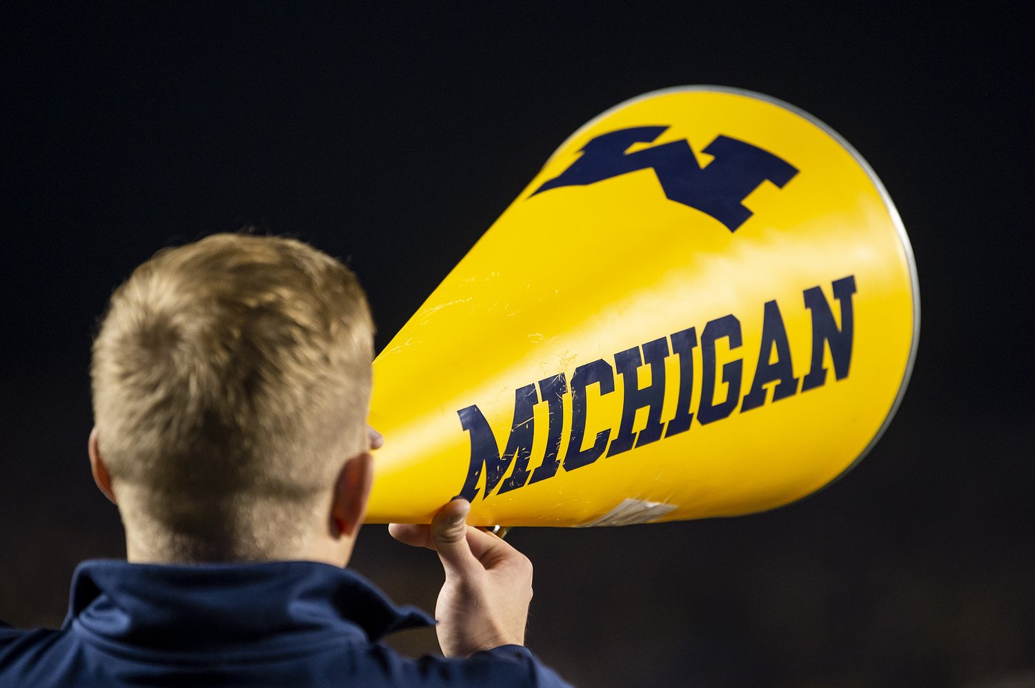 Michigan football secures commitment from 4-star edge rusher