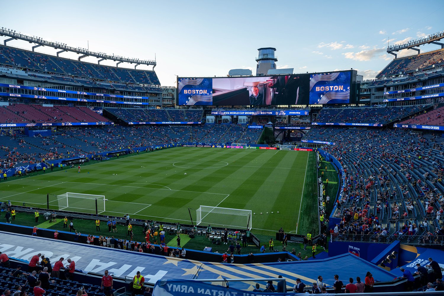 Kraft Group sues Foxborough over ‘abuse’ of state licensing system