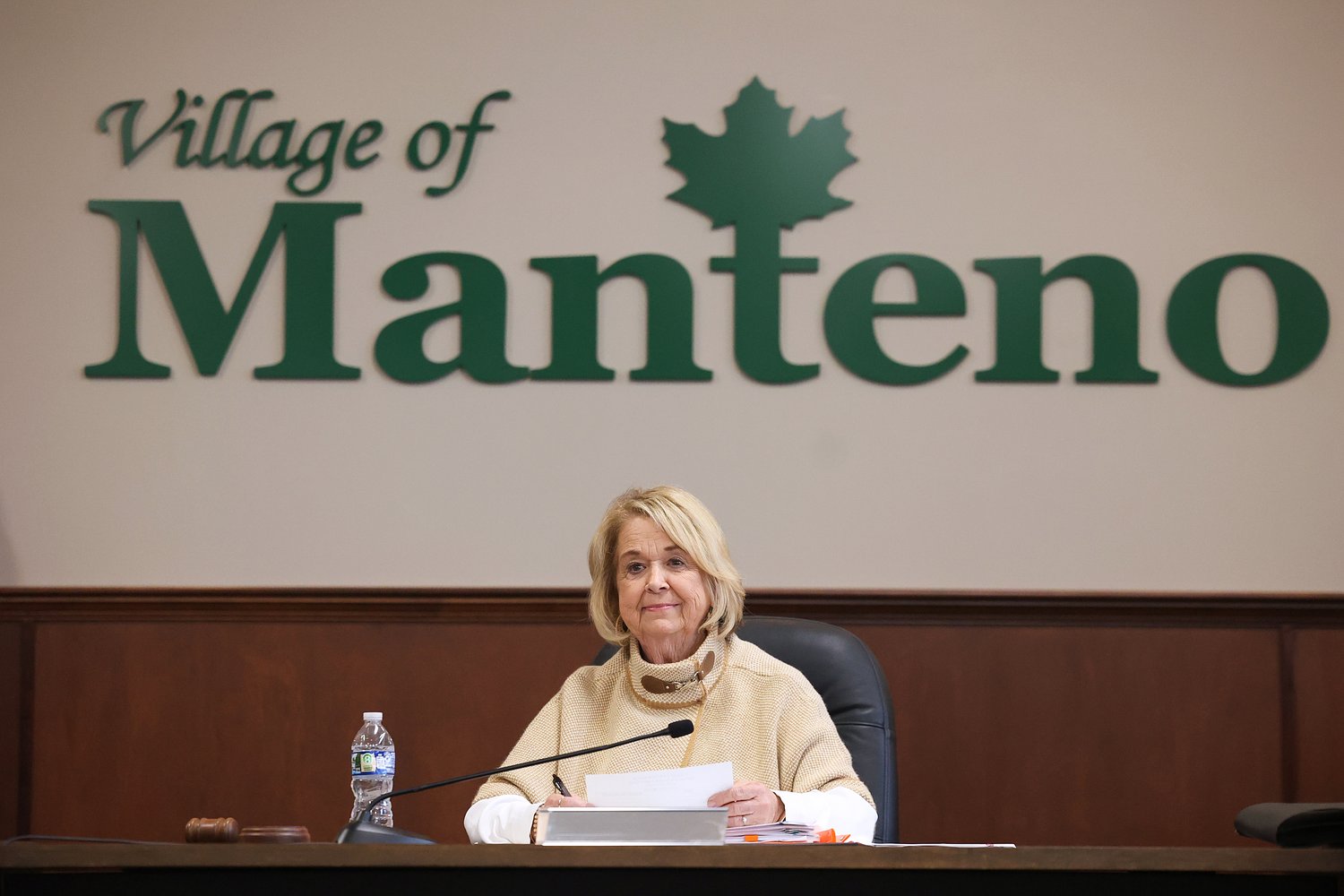Manteno mayor dismisses village attorney