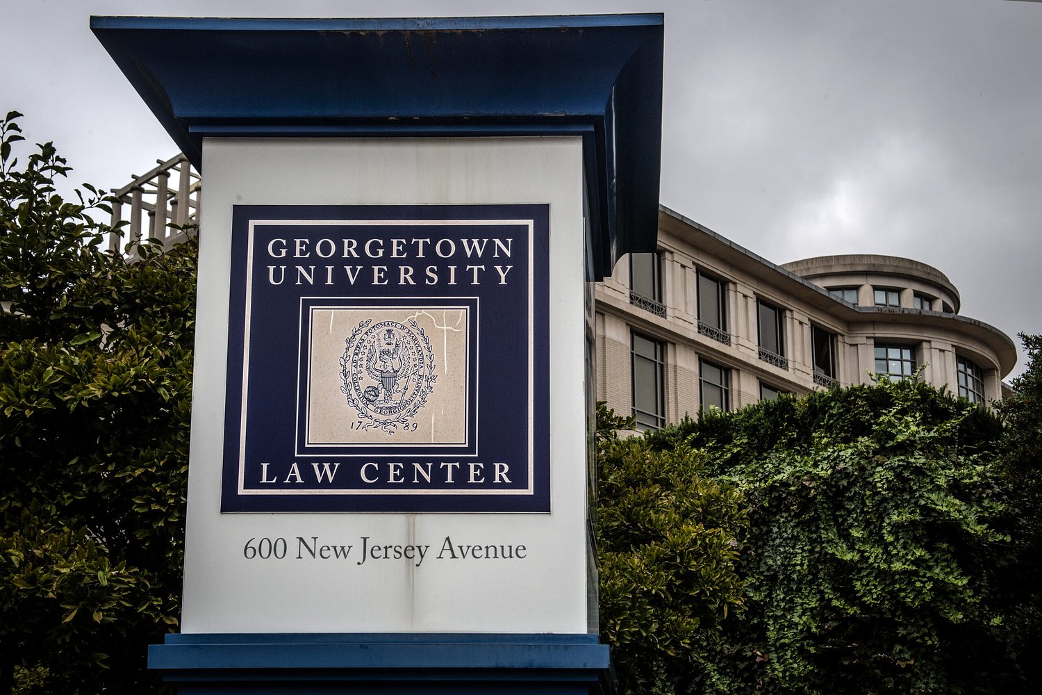 Georgetown Law replaces Jewish commencement speaker with critic of antisemitism hearings