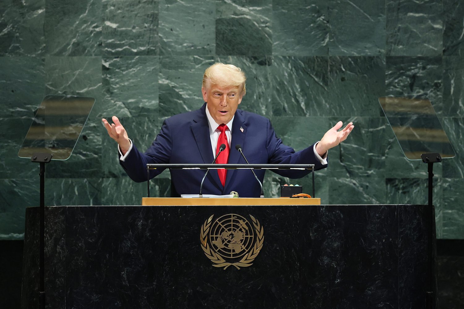 Trump defends Israel at UNGA, but privately advocates restraint