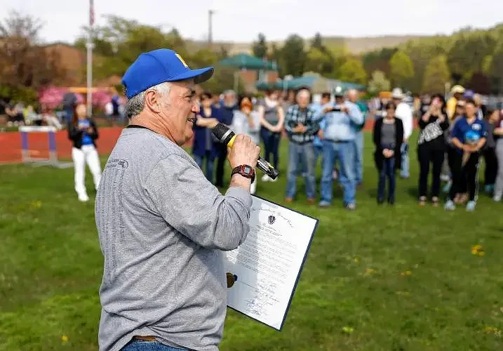 High school roundup: Mohawk Trail XC coach Joe Chadwick eclipses 1,400 career wins