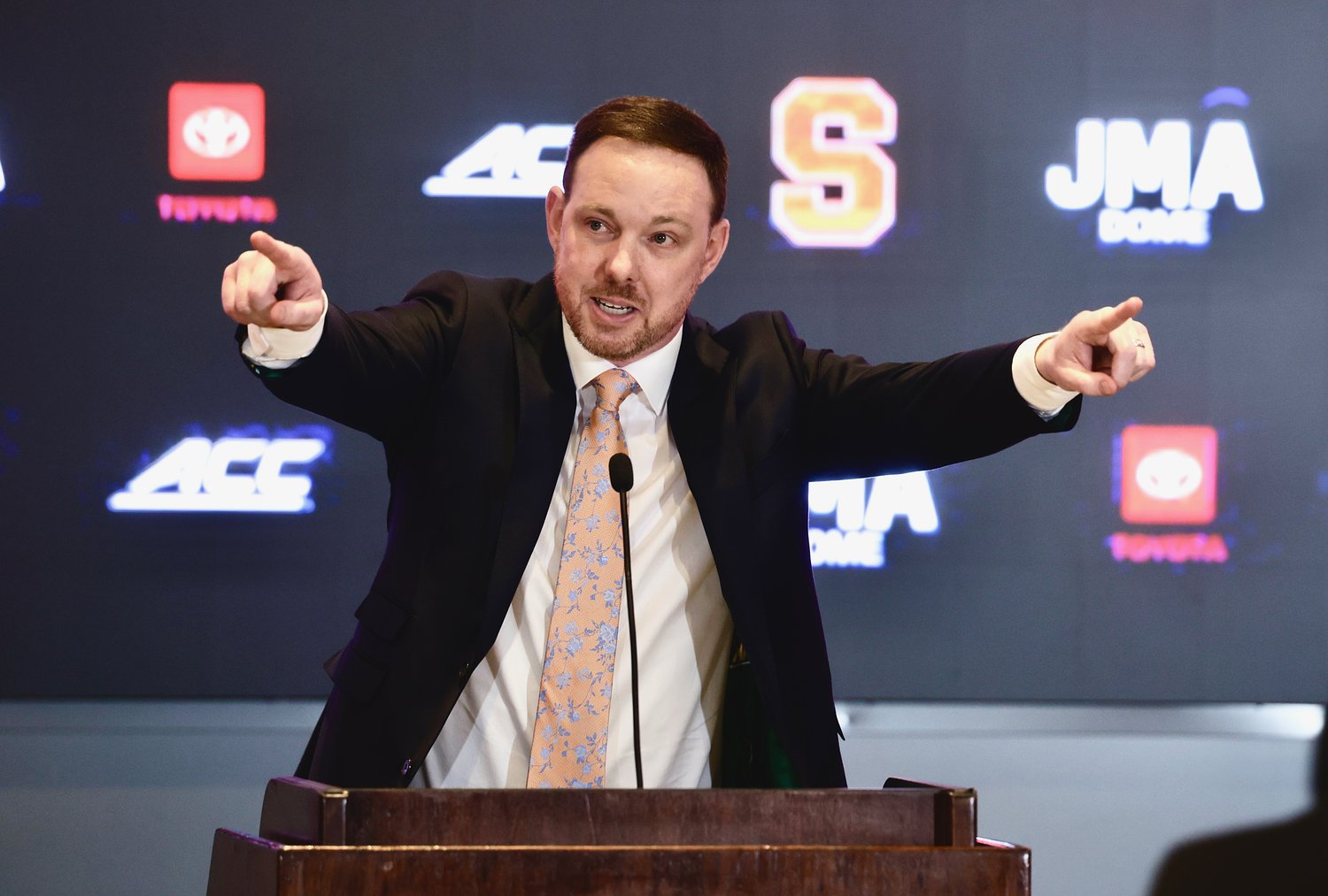 What are realistic expectations for Syracuse football and basketball next year? (podcast)