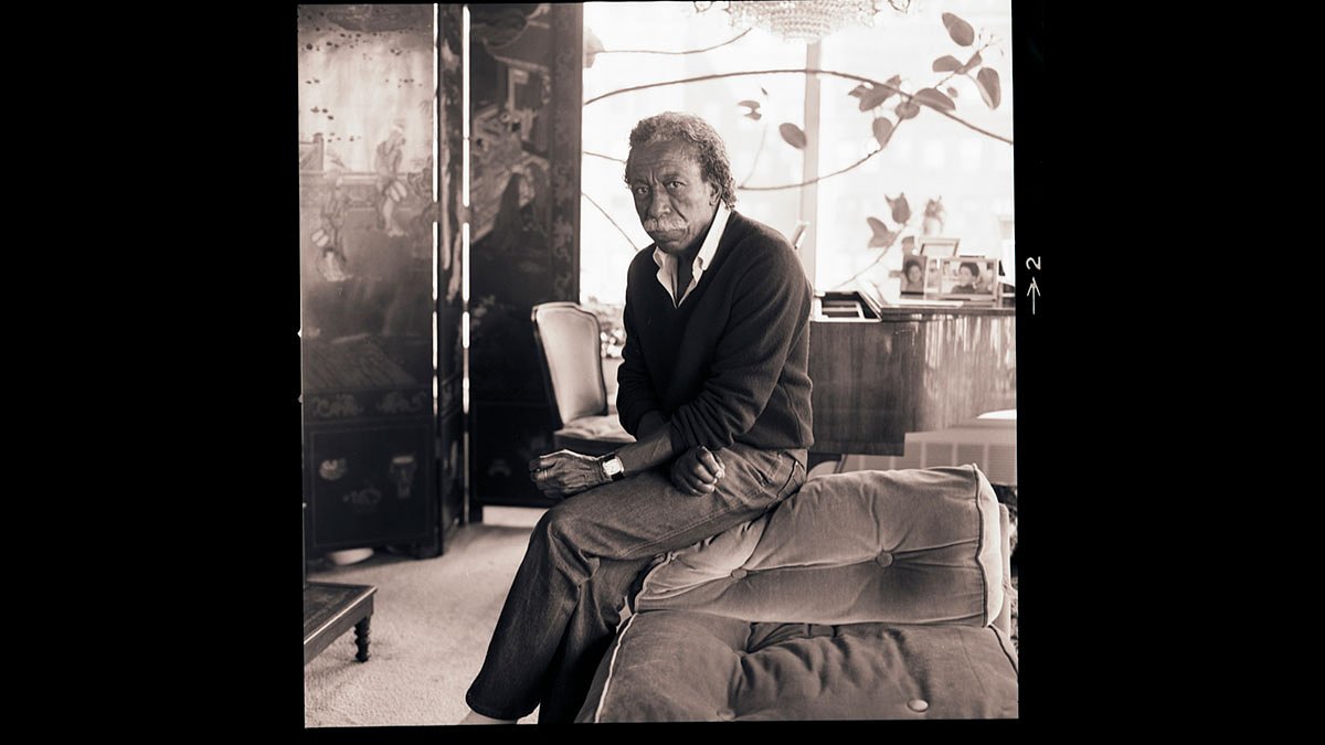 1912: Gordon Parks is born