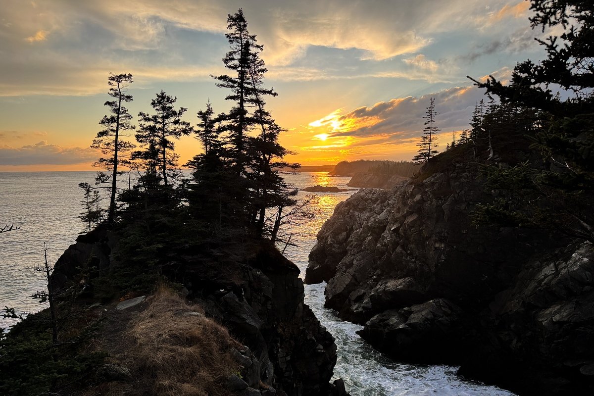 Rural Maine challenges / Democratic 2nd District race / Maxfield deorganization