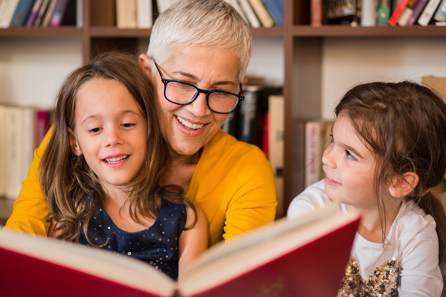 Dear Abby: My stressed DIL wants to relax in our house - I want to take grandkids out. What’s a compromise?
